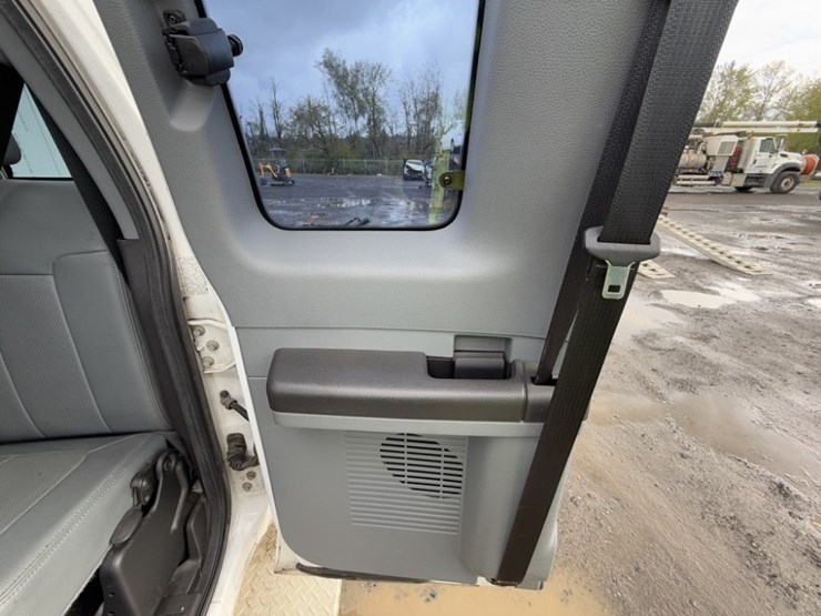 2016-ford-f350-image-23