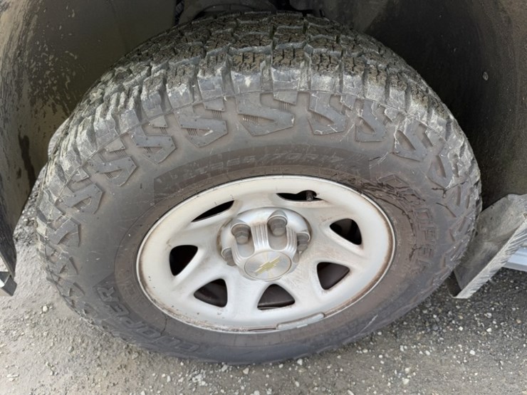 2013-chevrolet-tahoe-image-14