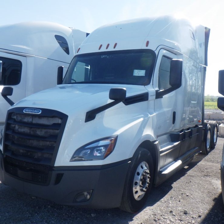 2019 FREIGHTLINER CASCADIA 126
