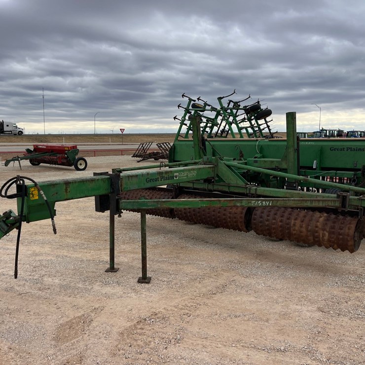 GREAT PLAINS SOLID STAND 15