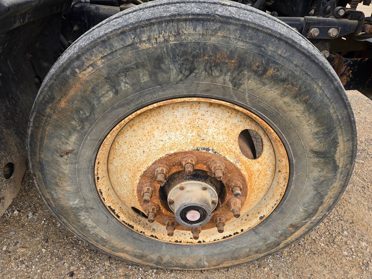 2001-mack-rd688s-image-108