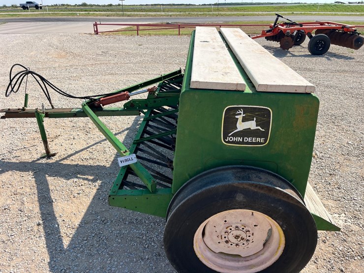 john-deere-8300-image-13