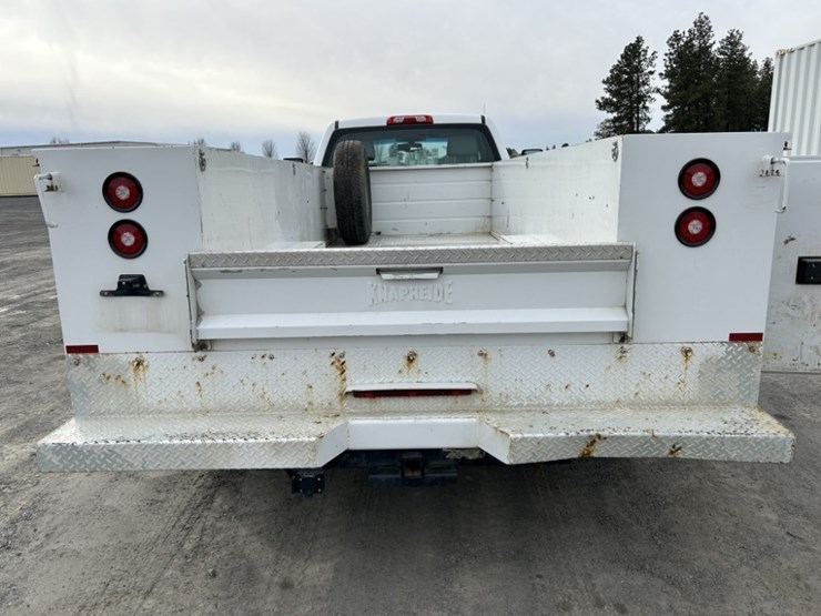 2015-chevrolet-silverado-3500-image-30