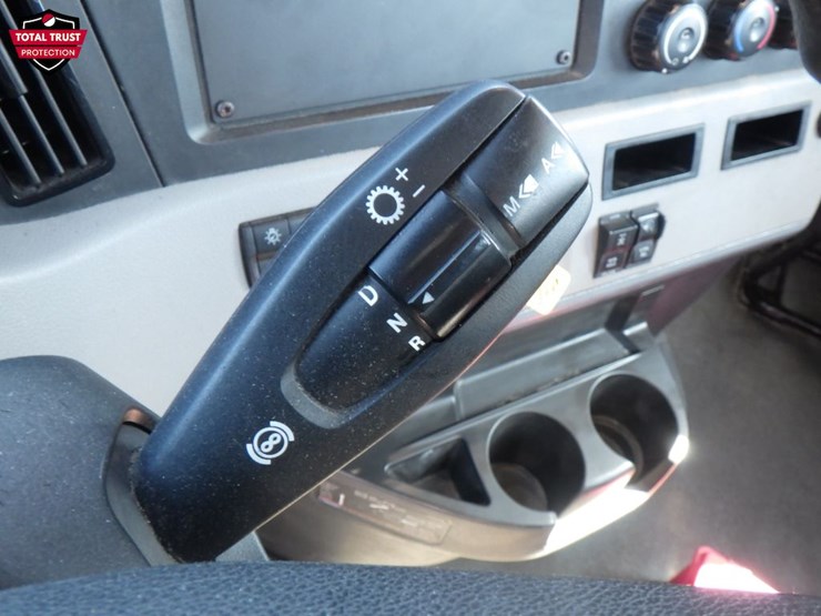 2021-freightliner-cascadia-116-image-15