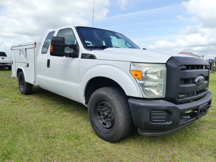 2016-ford-f250-xl-image-2