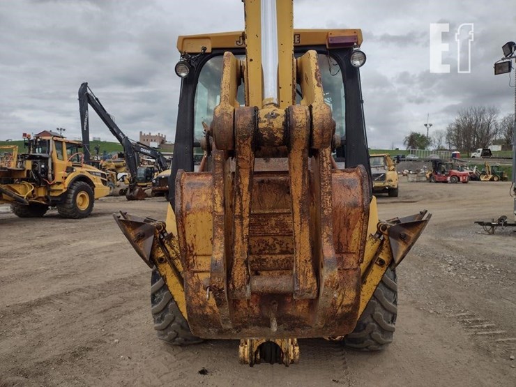 1995-deere-300d-image-34