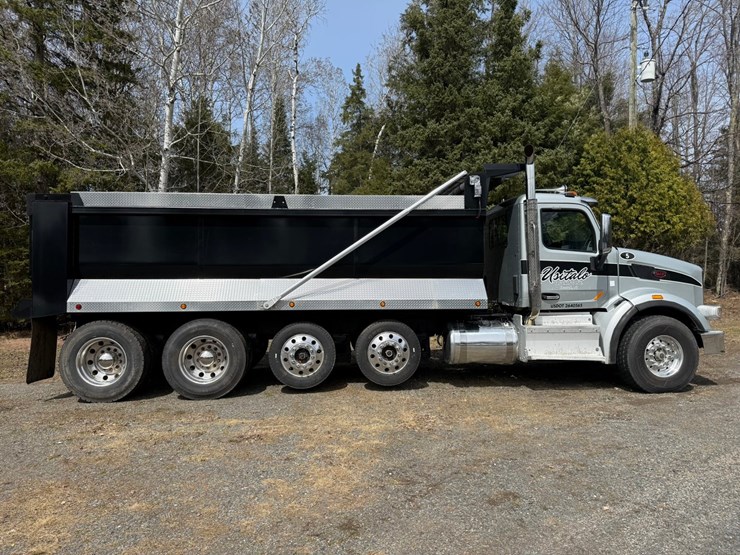 2015-peterbilt-579-image-6