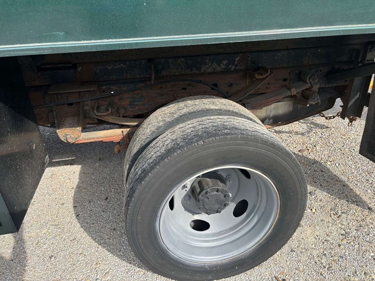 2001-ford-f550-image-18