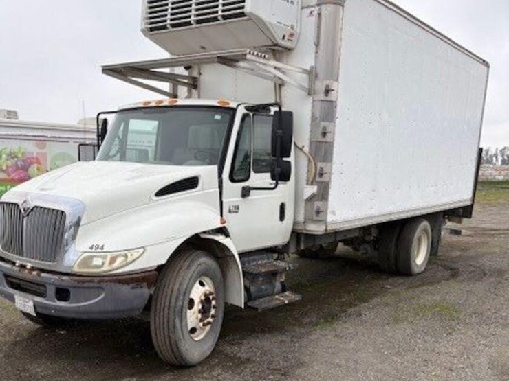 2006-international-durastar-4200-image-1