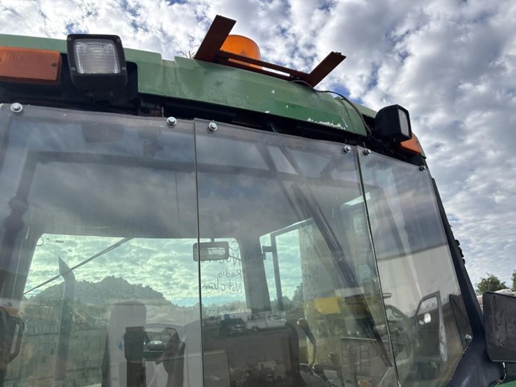 2001-john-deere-6410-image-27