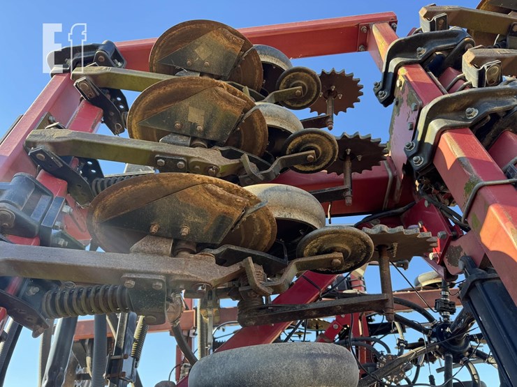 case-ih-2400-image-32