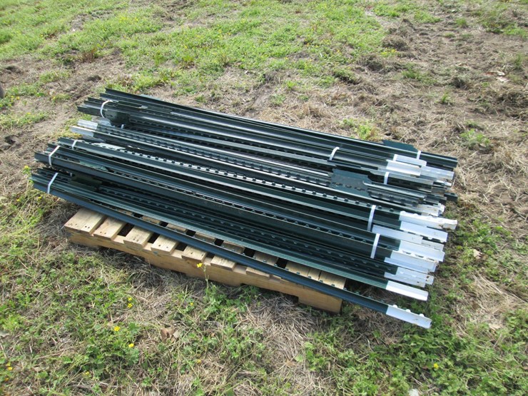 #46000-•-unused-lot-of-t-posts-image-2