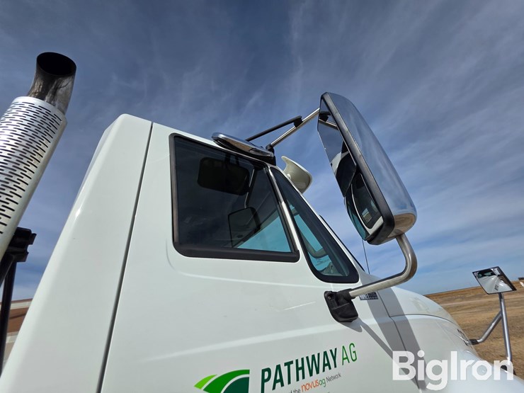 2015-international-prostar-image-10