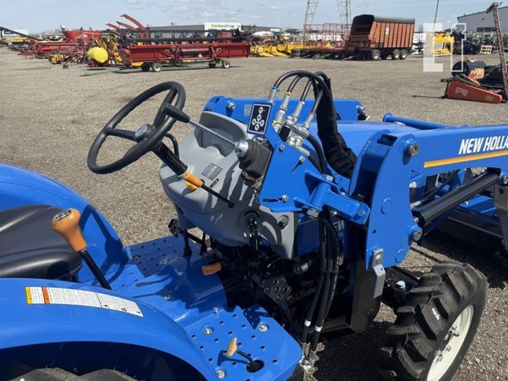 2023-new-holland-workmaster-25-image-16
