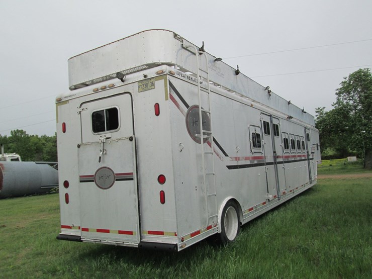 #46187-•-1990-featherlite-g1108-46'-s/a-aluminum-horse-trailer-1fpl38105la912062-image-3