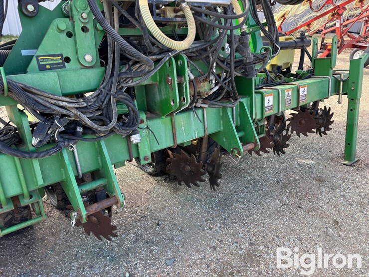 2009-john-deere-1720-image-9