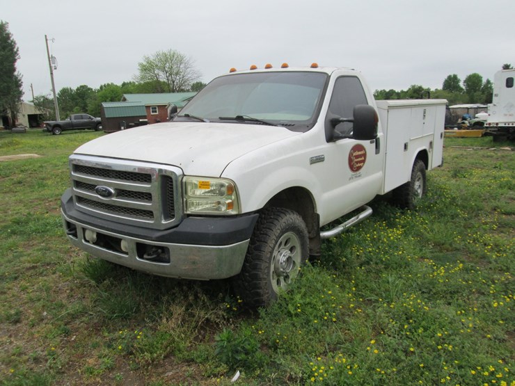 2005-ford-f350-image-1