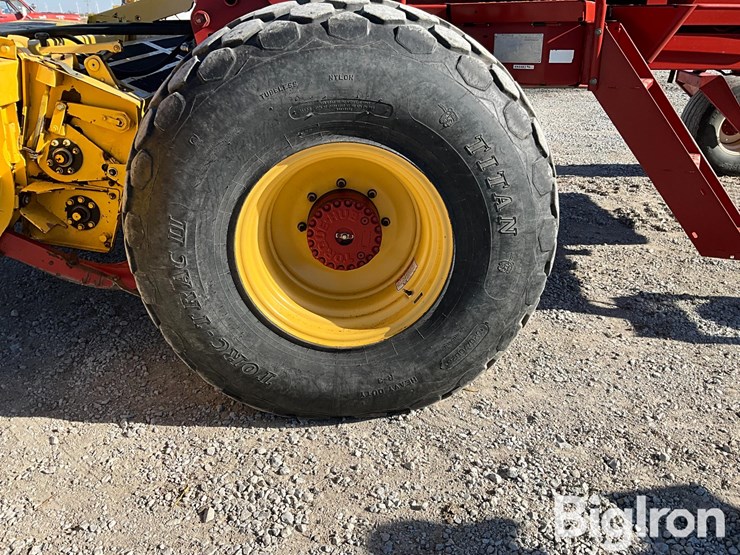 2011-new-holland-h8080-image-16