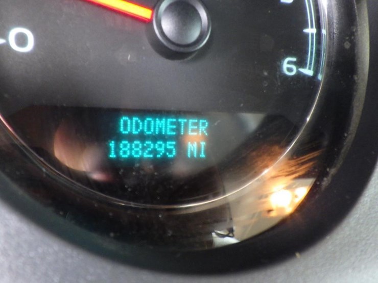 2008-chevrolet-tahoe-image-14