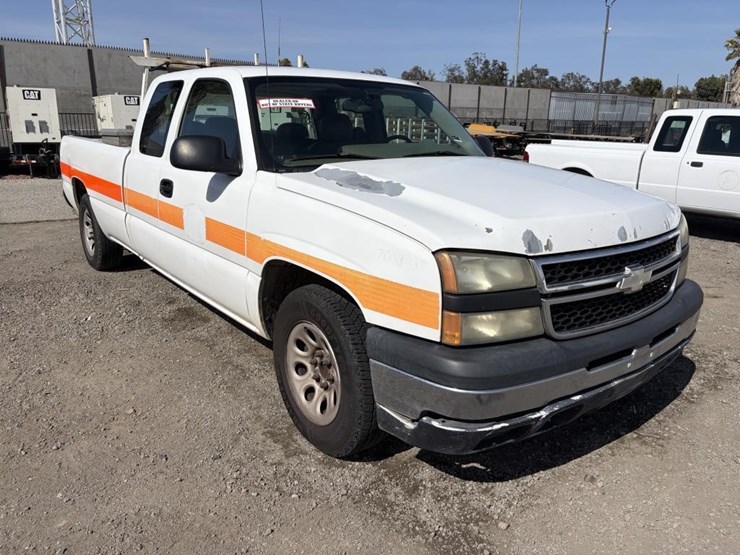 2006-chevrolet-silverado-1500-image-2