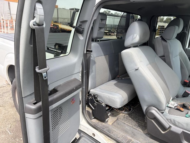 2011-ford-f250-image-10