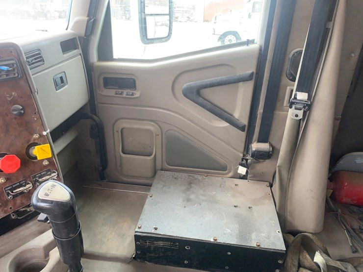 2007-international-9900i-image-12