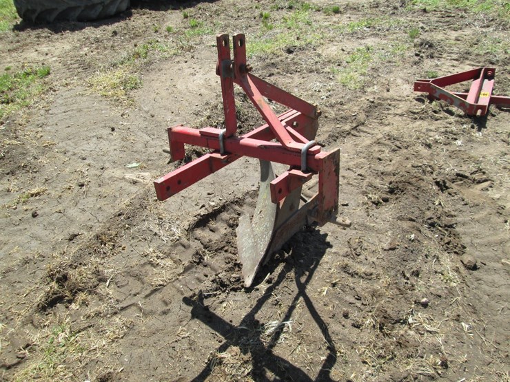 #36723-•-taylor-way-28806-breaking-plow-1052064h-image-1