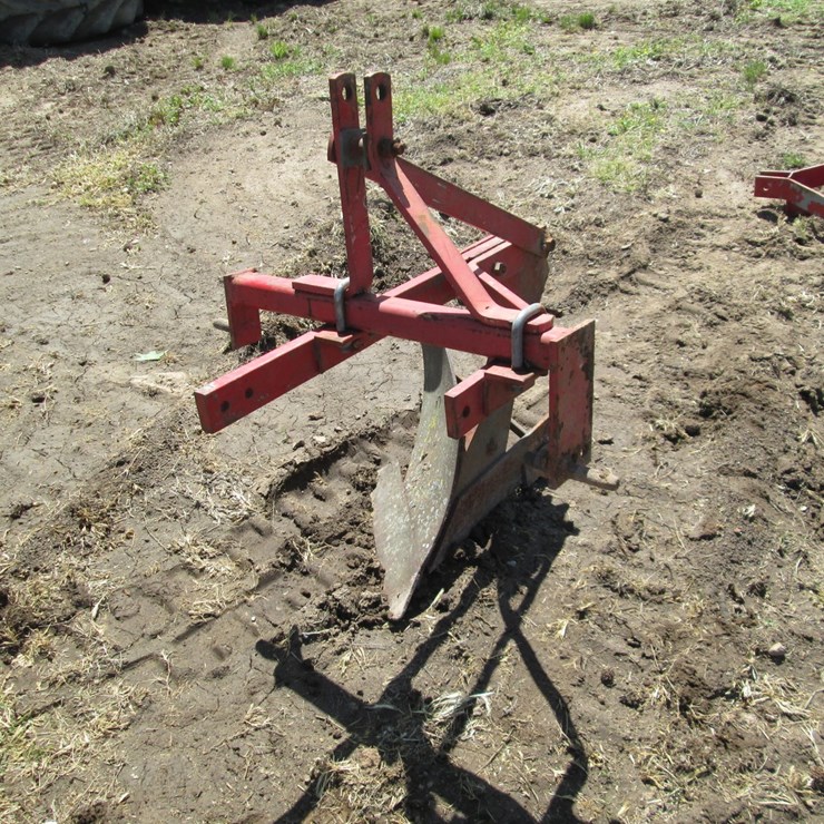 #36723 • Taylor Way 28806 Breaking Plow 1052064H