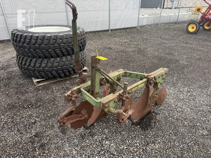 john-deere-412-image-2