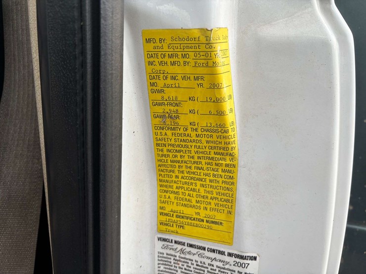 2008-ford-f550-image-35