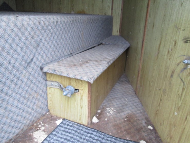 #46187-•-1990-featherlite-g1108-46'-s/a-aluminum-horse-trailer-1fpl38105la912062-image-31