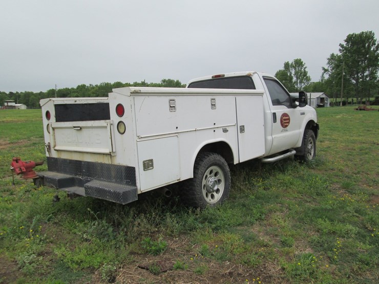 2005-ford-f350-image-3
