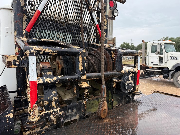 2001-mack-rd688s-image-14