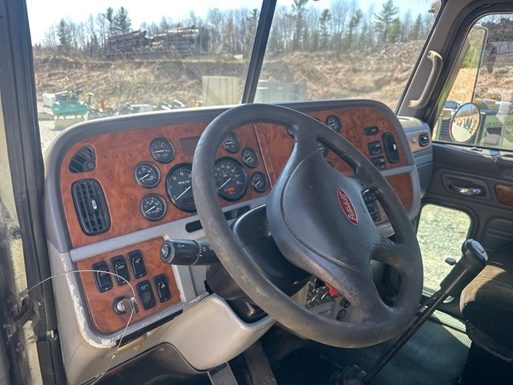 2008-peterbilt-386-image-31