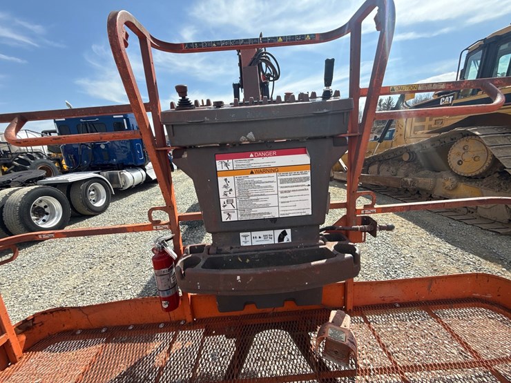 jlg-600aj-image-13