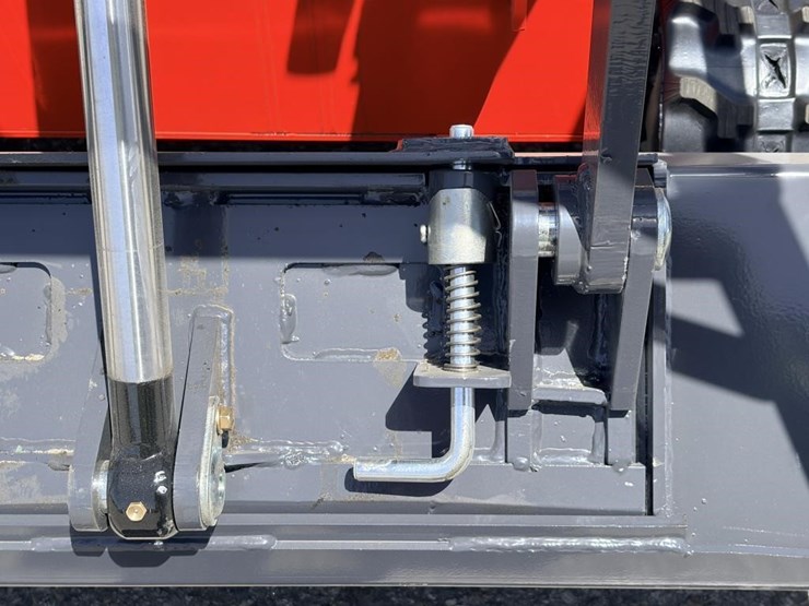 2026-zjg-zj-380-skid-steer-loader-image-6