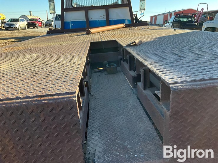 1976-international-1600-s/a-flatbed-truck-image-14