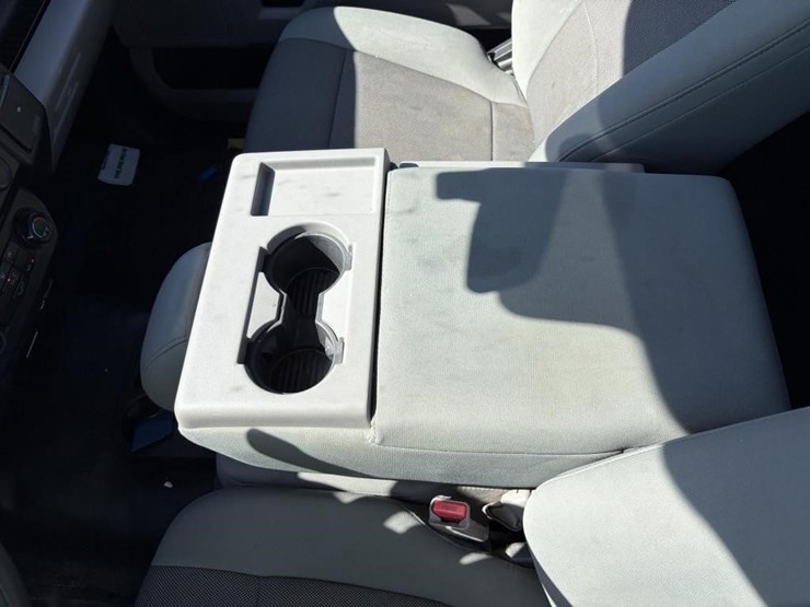 2017-ford-f150-xl-image-16