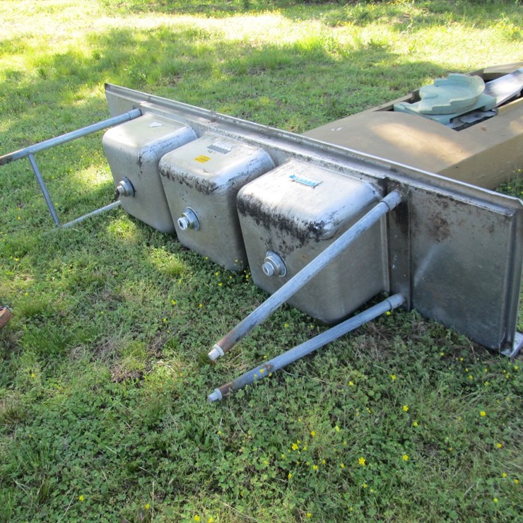 #36717 • Triple Compartment Stainless Steel Sink