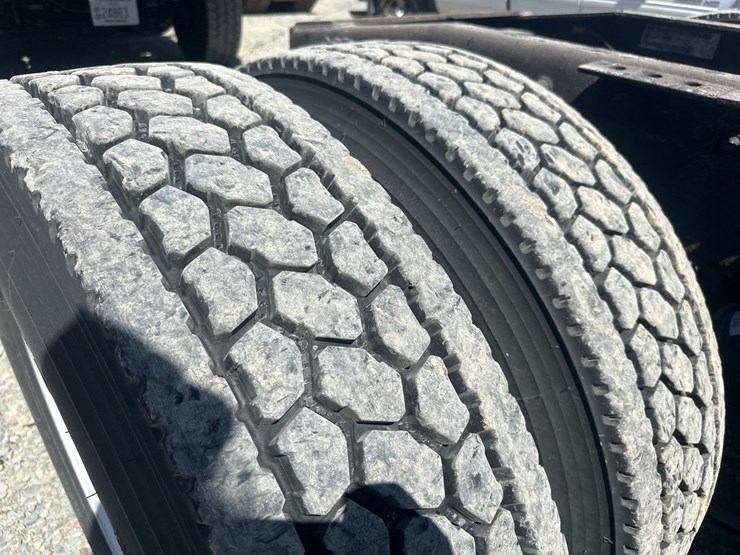 2004-massey-ferguson-8-image-69