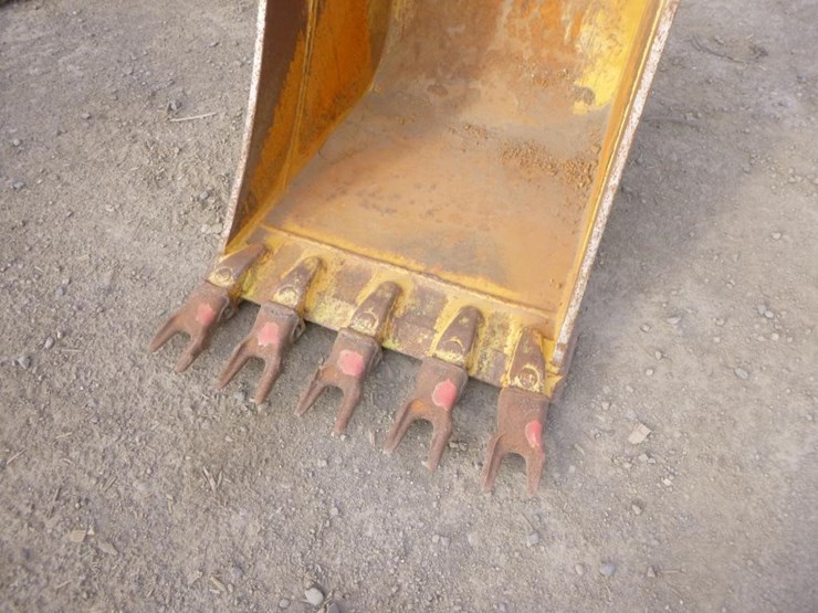 24"-excavator-bucket-w/teeth-image-6