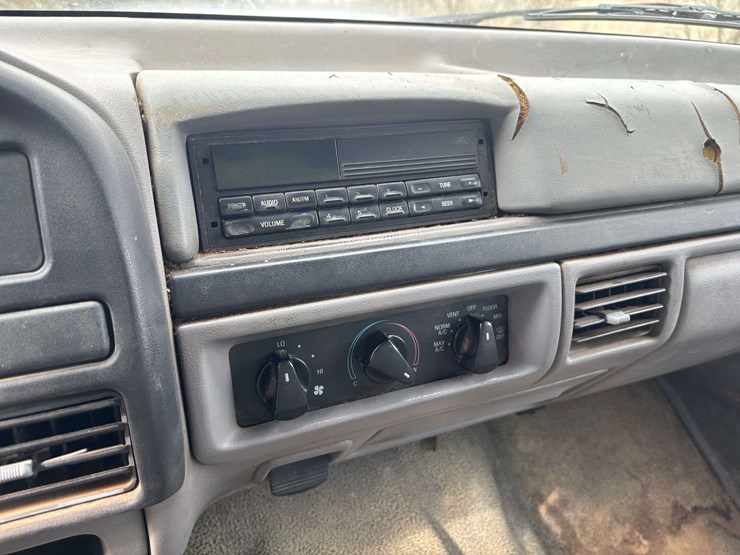 1997-ford-super-duty-dump-truck-image-23