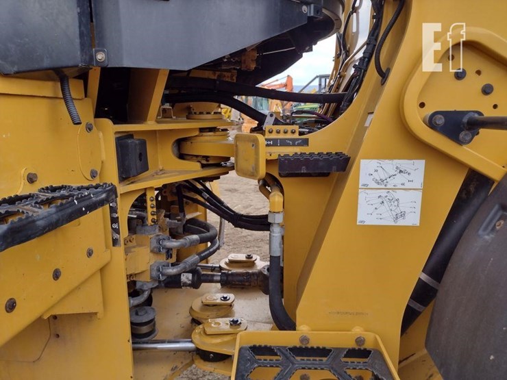 caterpillar-926m-image-30