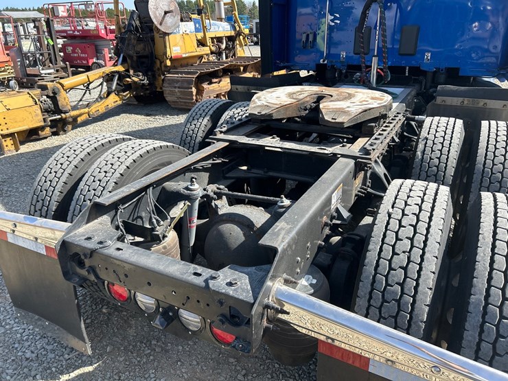 2018-kenworth-t680-image-24