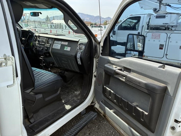 2012-ford-f450-image-14