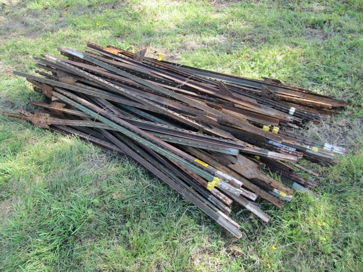 #45960-•-lot-of-t-posts-image-1