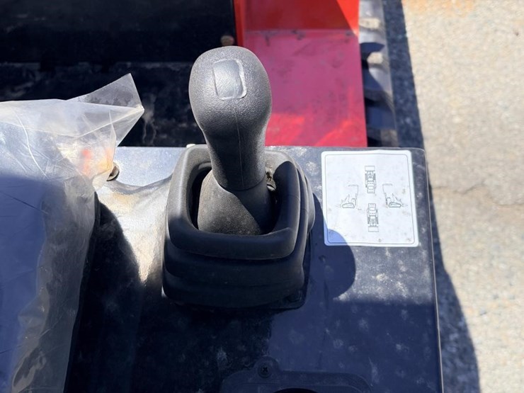 2026-sdlanch-ssl580-skid-steer-loader-image-12