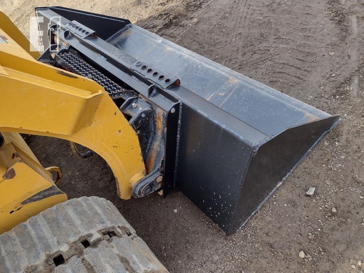 2020-caterpillar-259d3-image-19