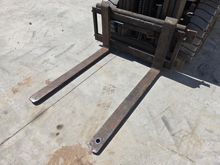 komatsu-fg25t-11-image-10