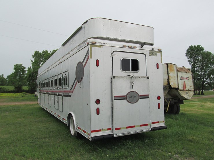 #46187-•-1990-featherlite-g1108-46'-s/a-aluminum-horse-trailer-1fpl38105la912062-image-4